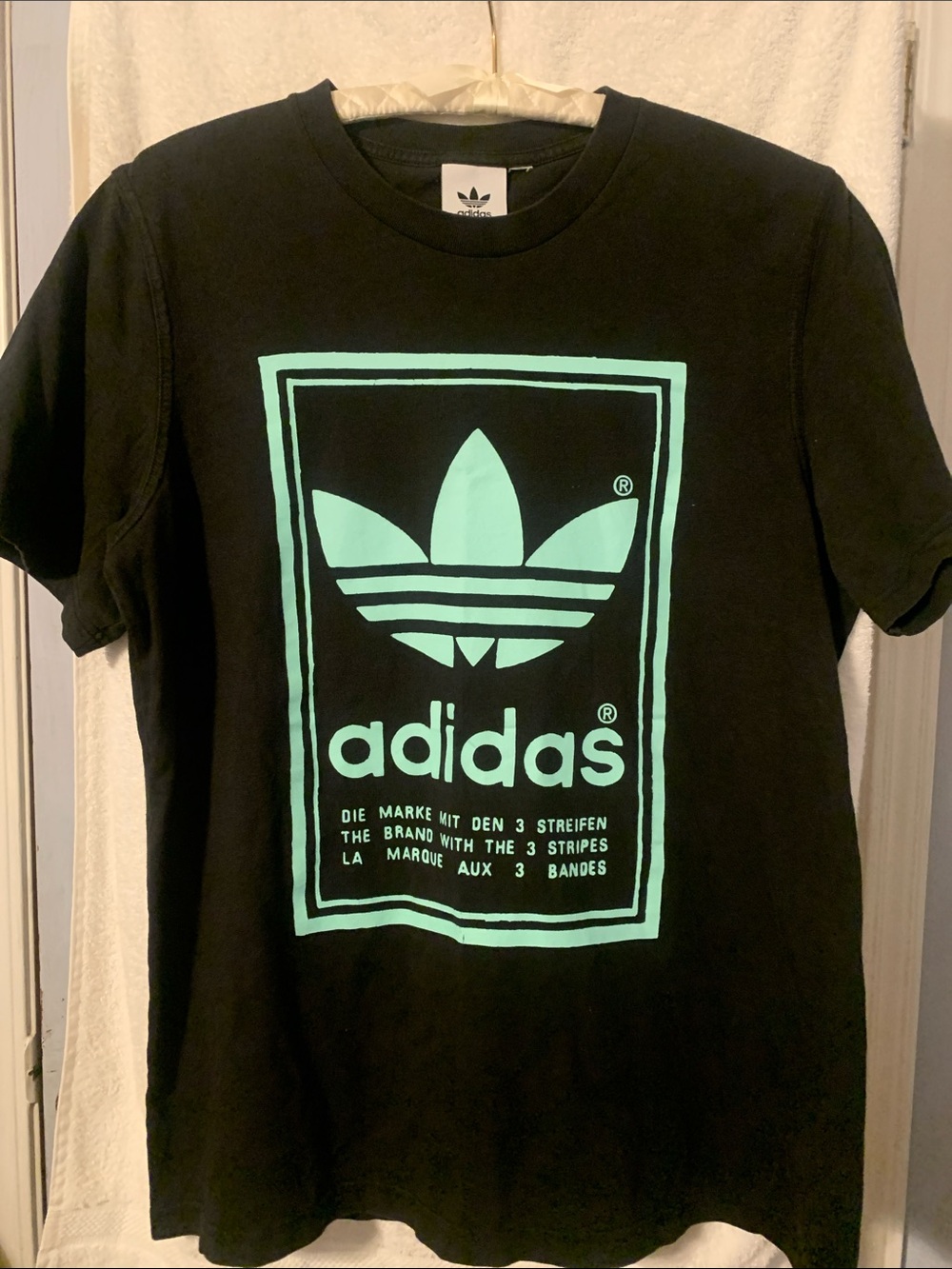 🖤adidas Tee🖤